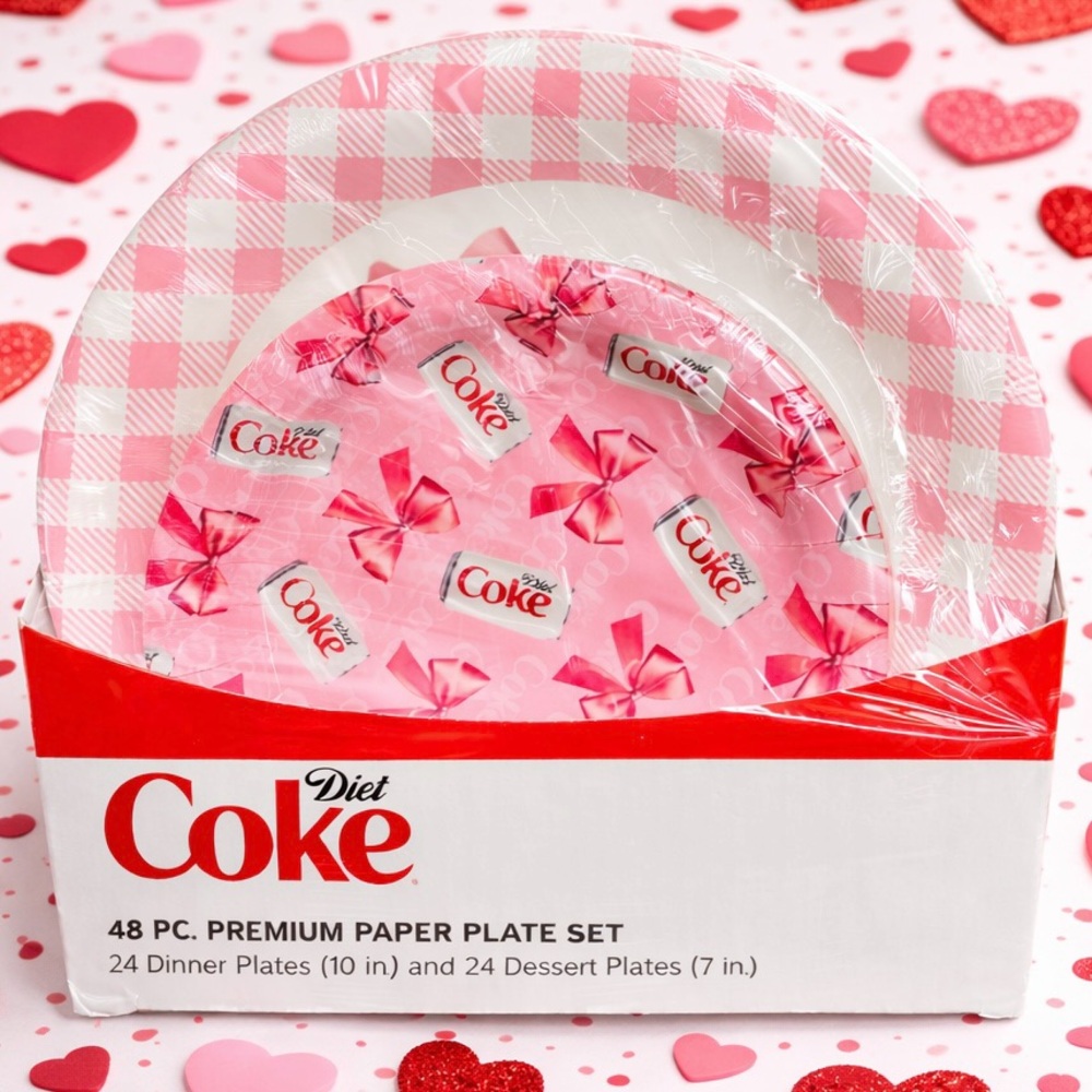 Diet Cokes with Pink Bows 48 Piece Premium Paper Plate Party Set